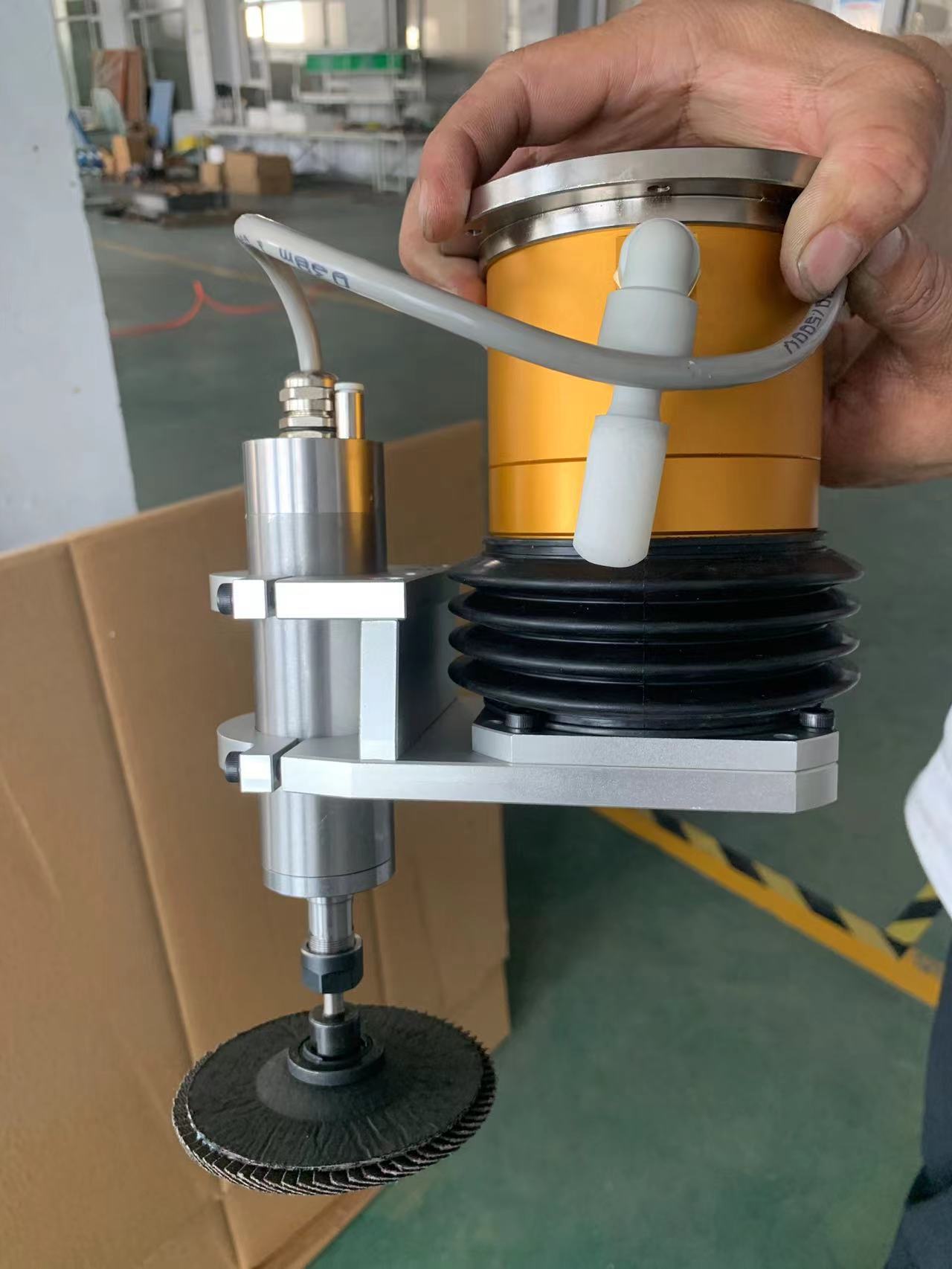 告别“人磨”阵痛：柔性自动化如何为制造业打磨开启新篇章